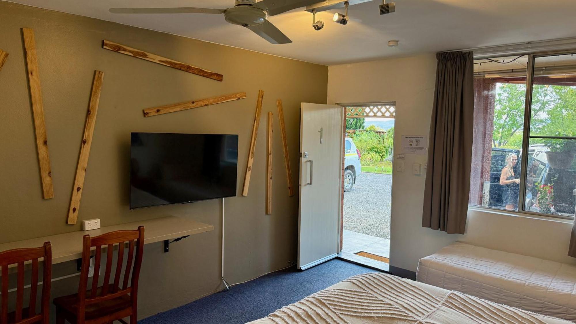 Quirindi Sunflower Motor Inn Экстерьер фото